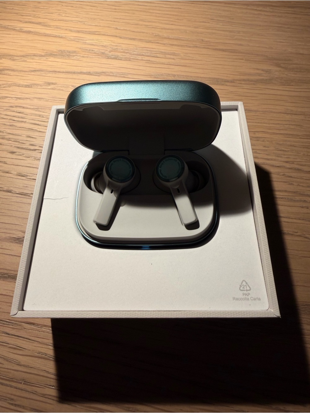 Beoplay Eleven - Wireless Earbuds, Eucalyptus Green